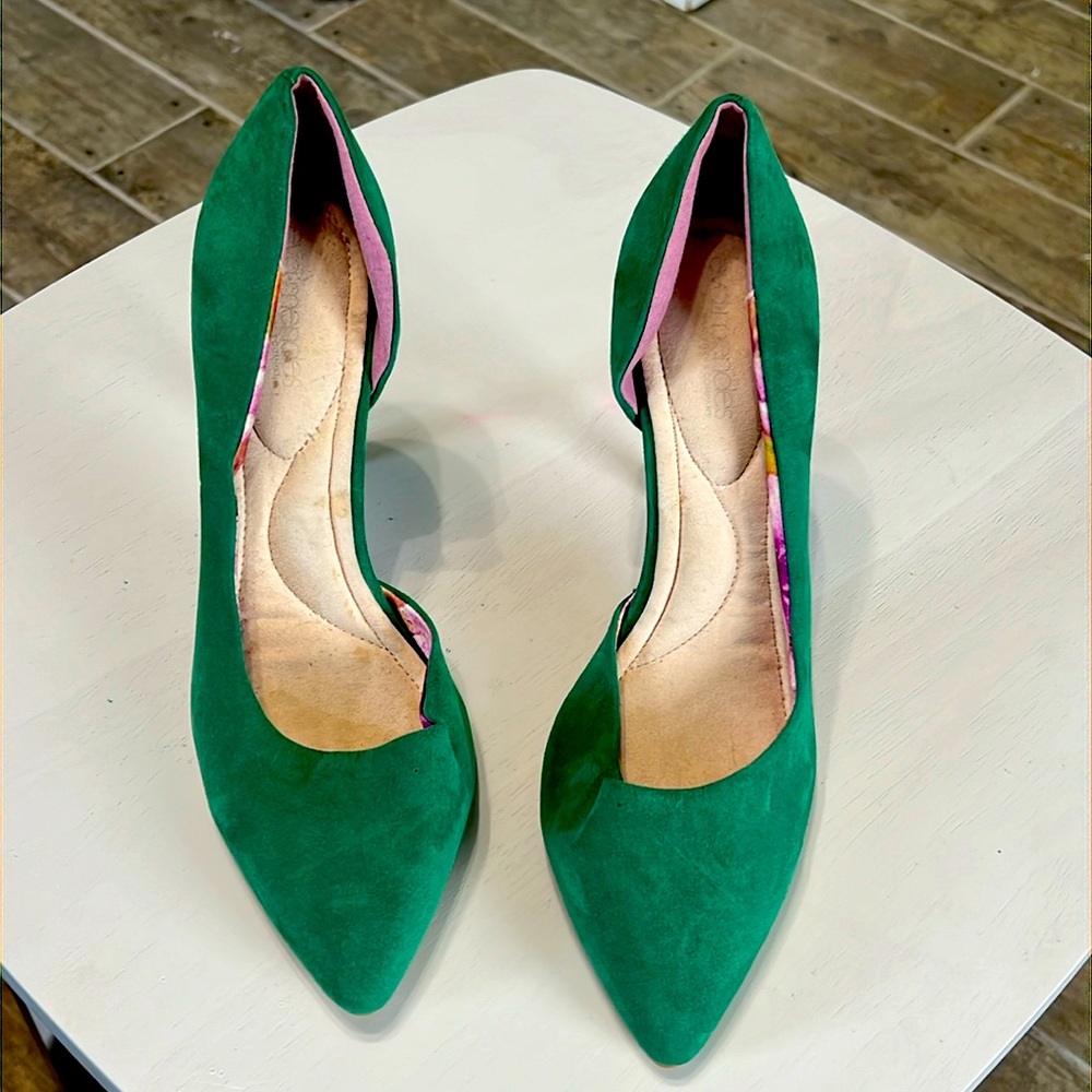 Eva Méndez for New York and Company green pumps